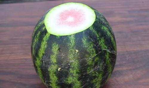 在娘家吃瓜和婆家吃瓜,两代家庭生活滋味对比