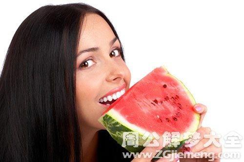 吃瓜然后梦见死人了